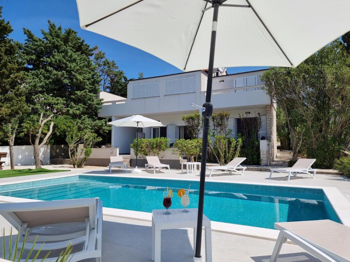 Villa Flamingo Deluxe Novalja Exterior photo